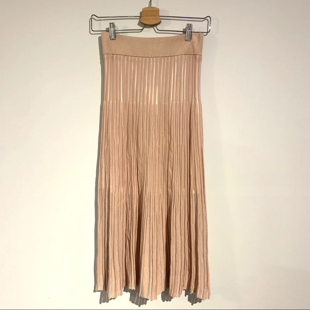 H&M - SKIRT - BNWT